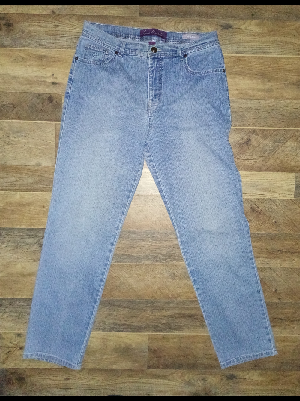 Gloria Vanderbilt Light Blue High-Rise Straight Jeans